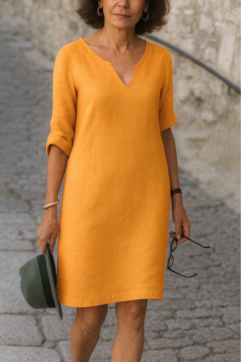 RIANNE | Robe élégante à col en V