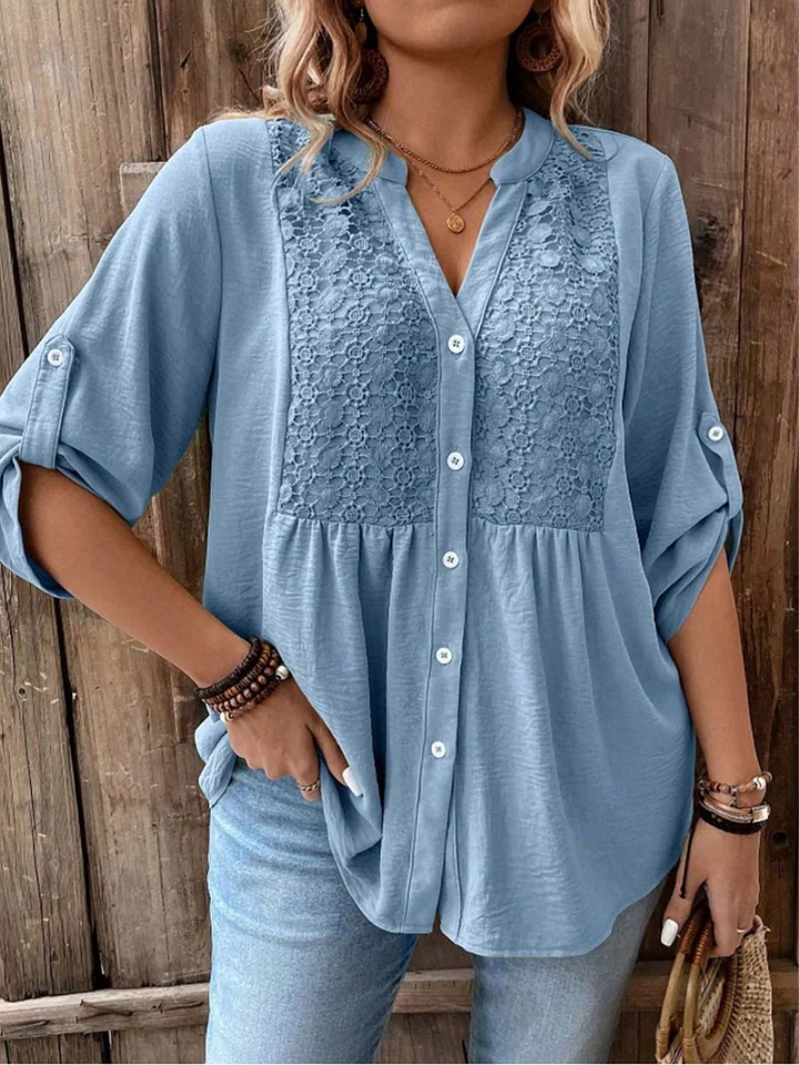 Noor – Blouse avec décolleté en V et boutons