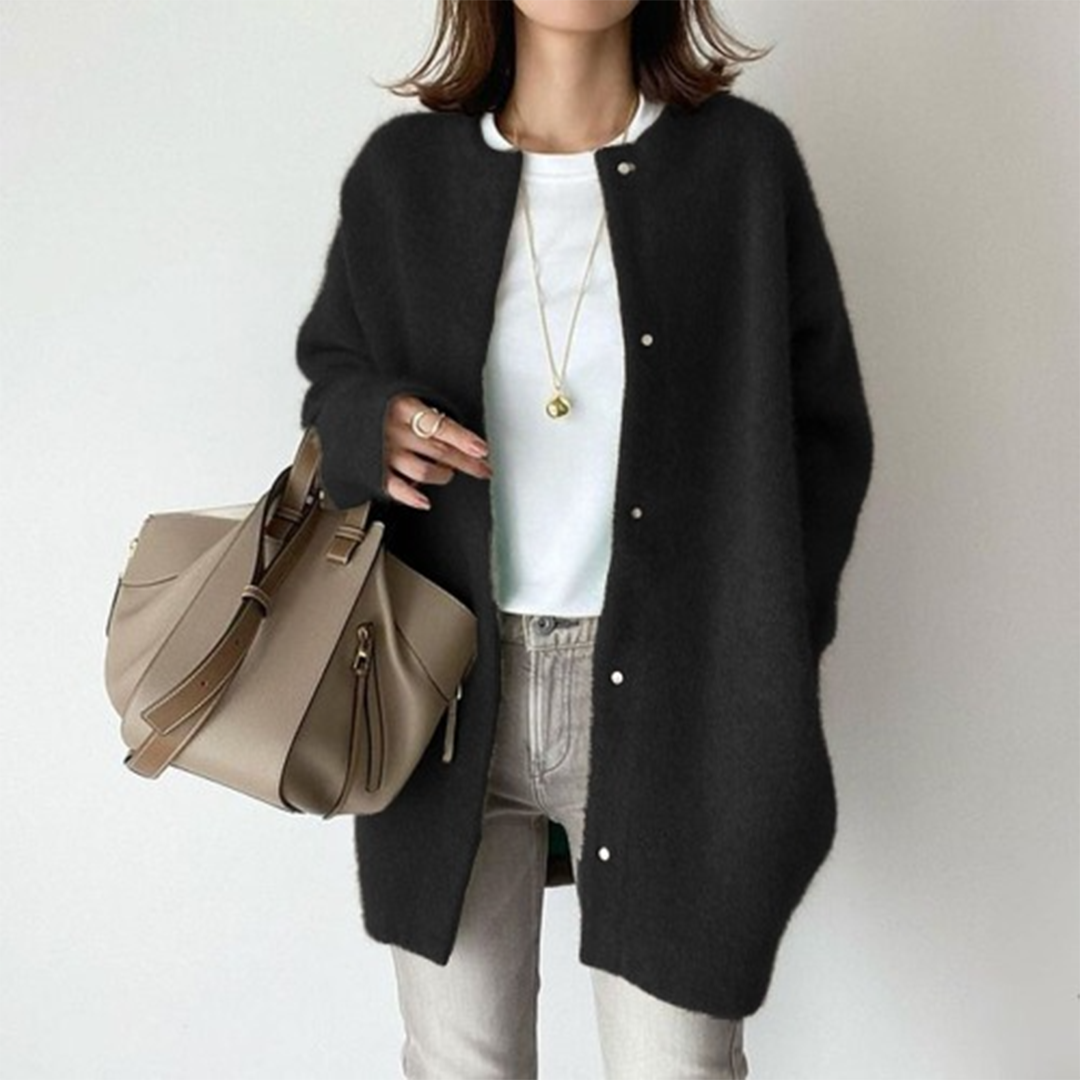 CHLOÉ™ | Cardigan Élégant – Confort & Raffinement Réunis