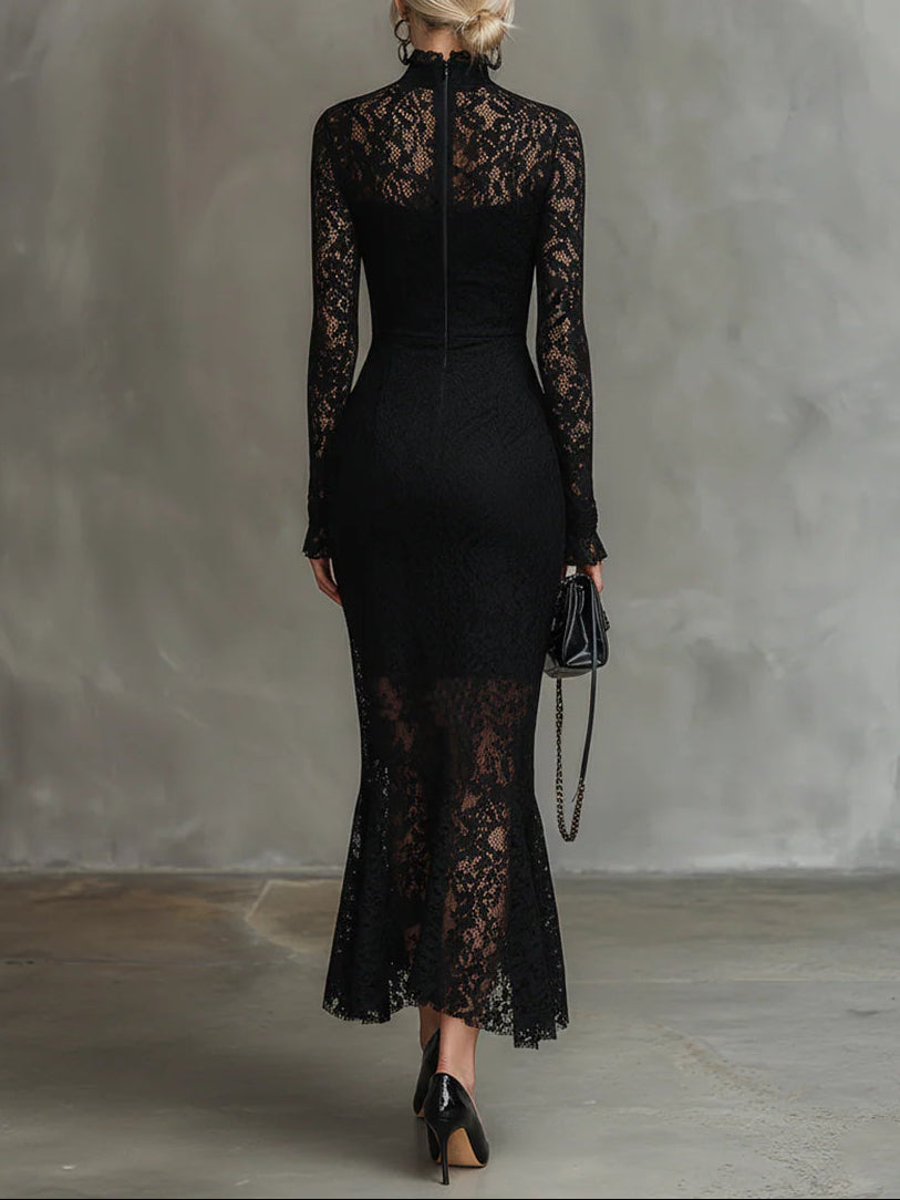 Robe maxi élégante en dentelle noire extensible
