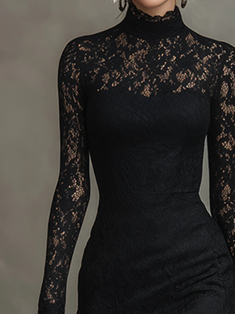 Robe maxi élégante en dentelle noire extensible