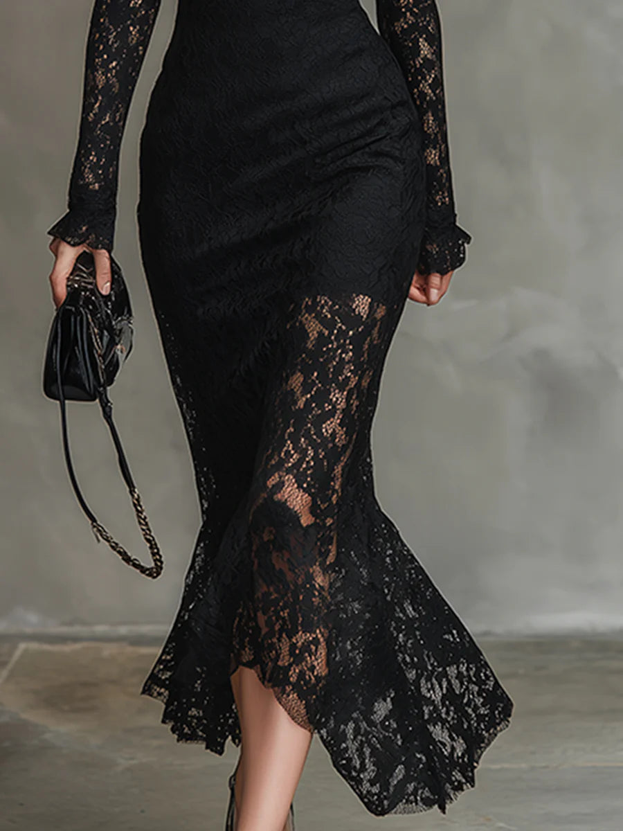 Robe maxi élégante en dentelle noire extensible
