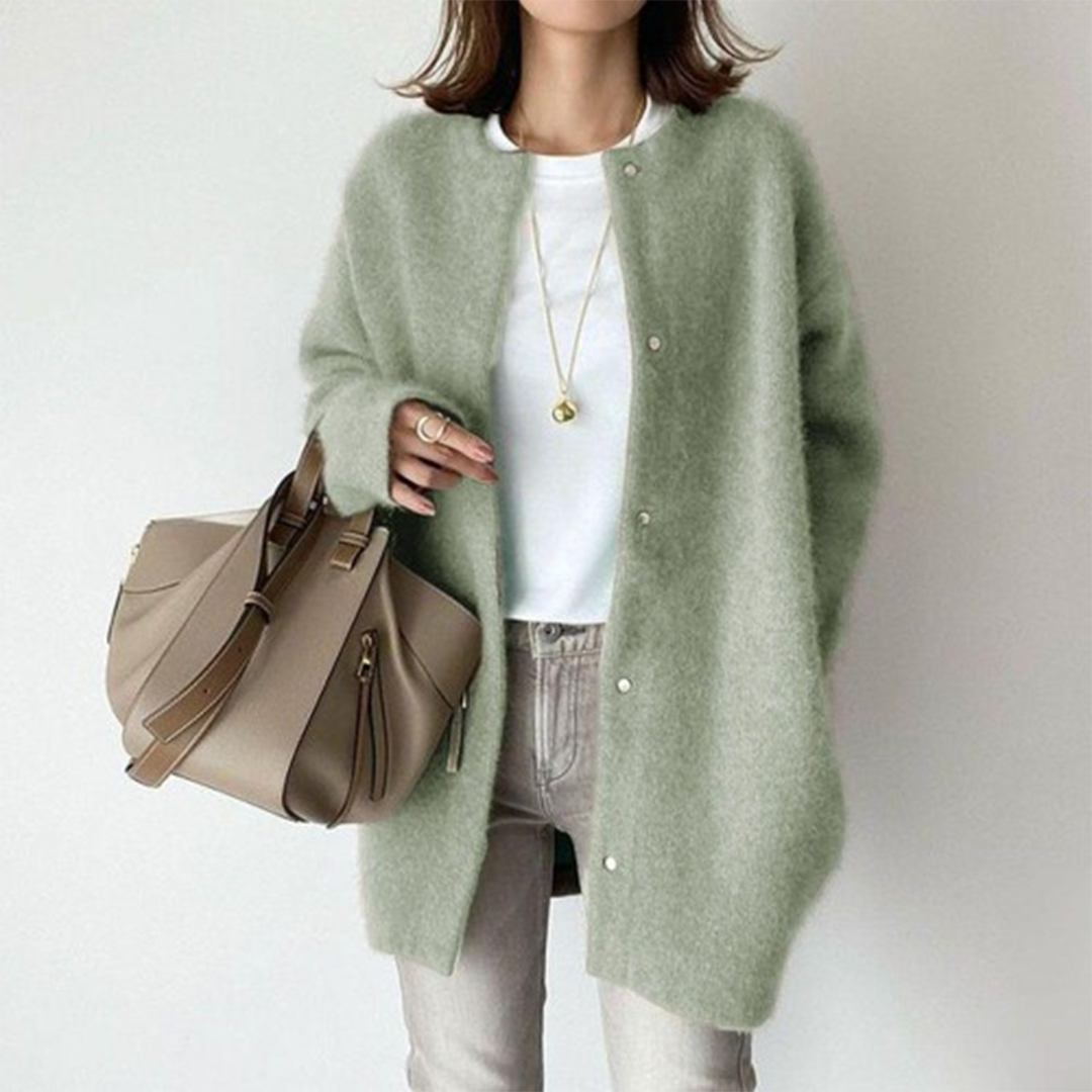 CHLOÉ™ | Cardigan Élégant – Confort & Raffinement Réunis