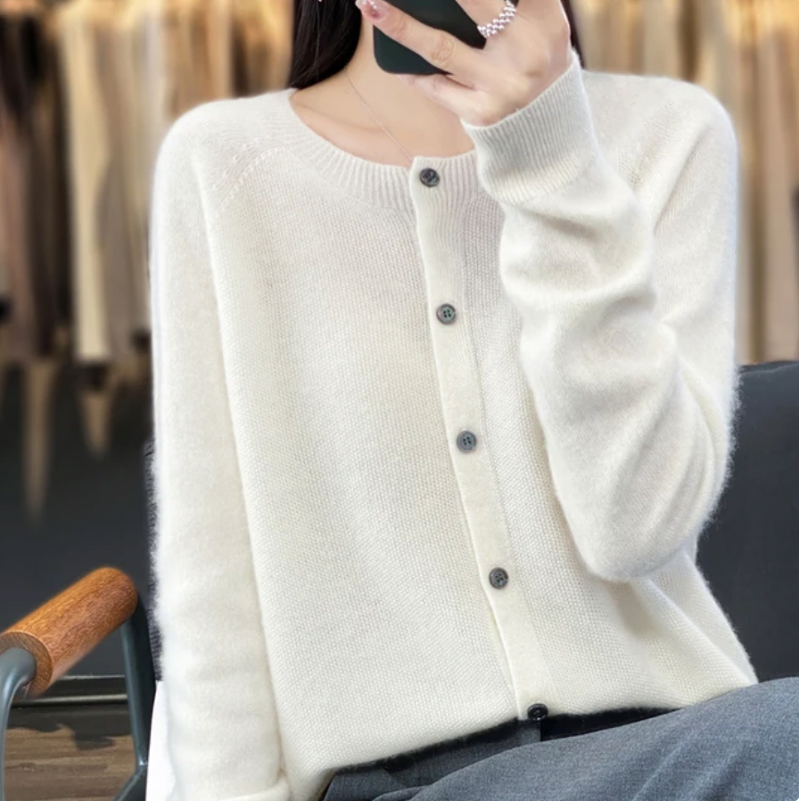 ANGELICA | Cardigan doux avec boutons