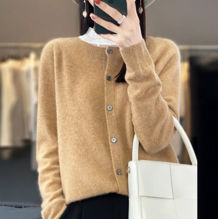 ANGELICA | Cardigan doux avec boutons