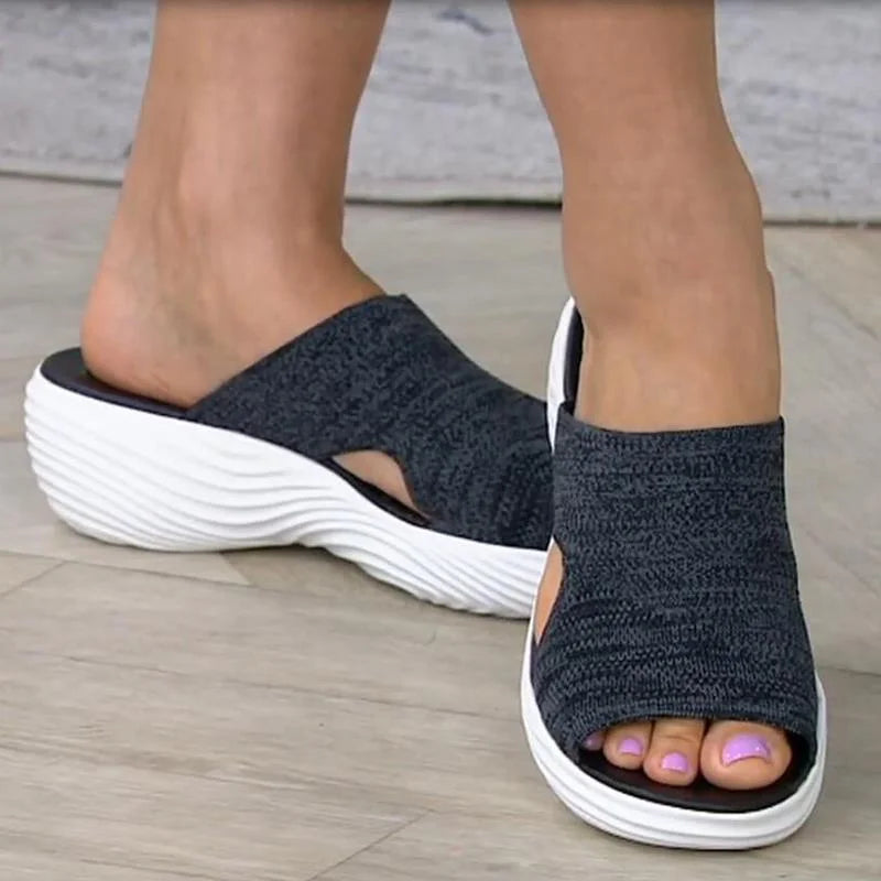 BIZZY - ORTHOPAEDIC SANDALS