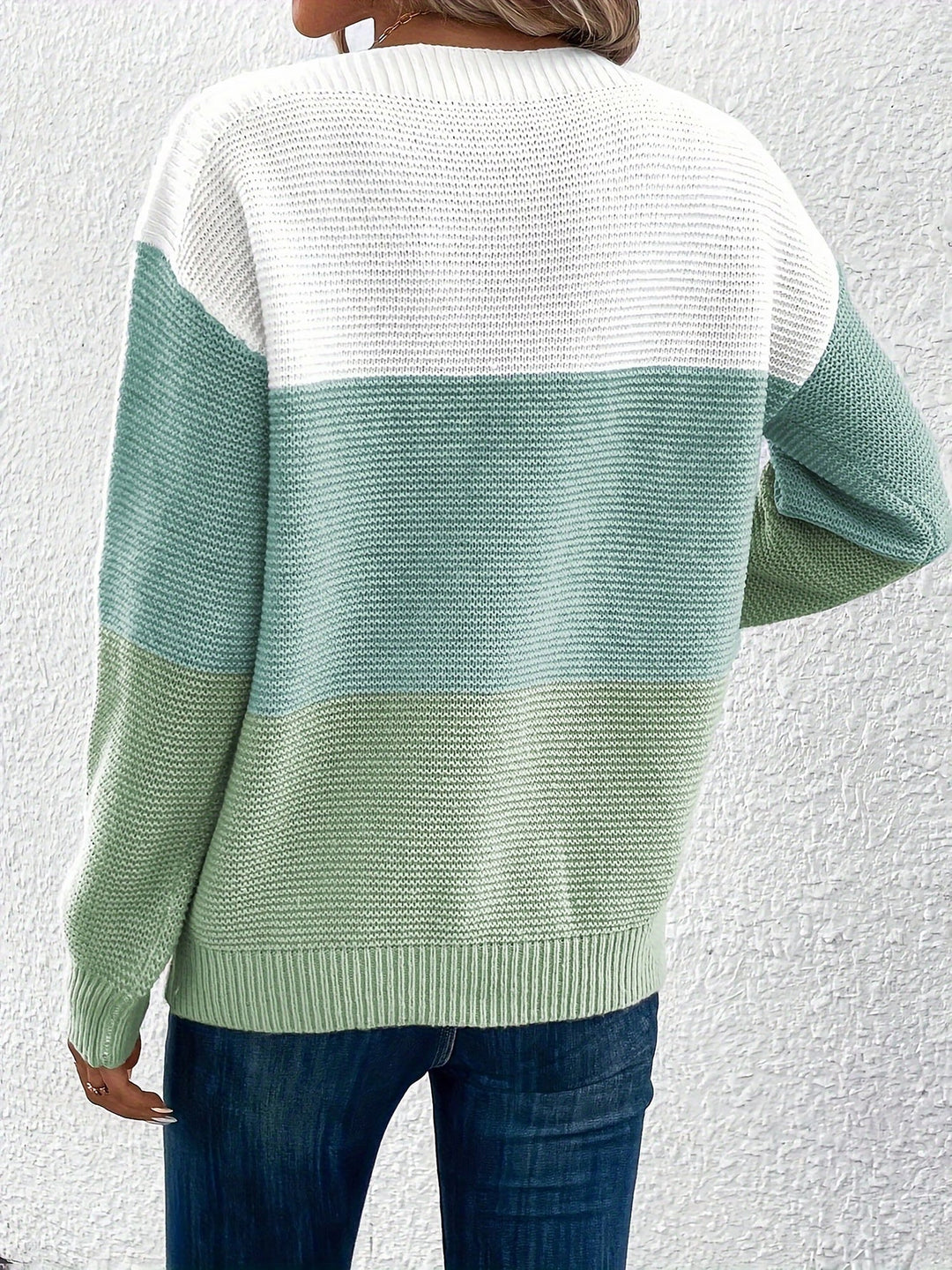 Isla colour-block crew neck jumper in Green