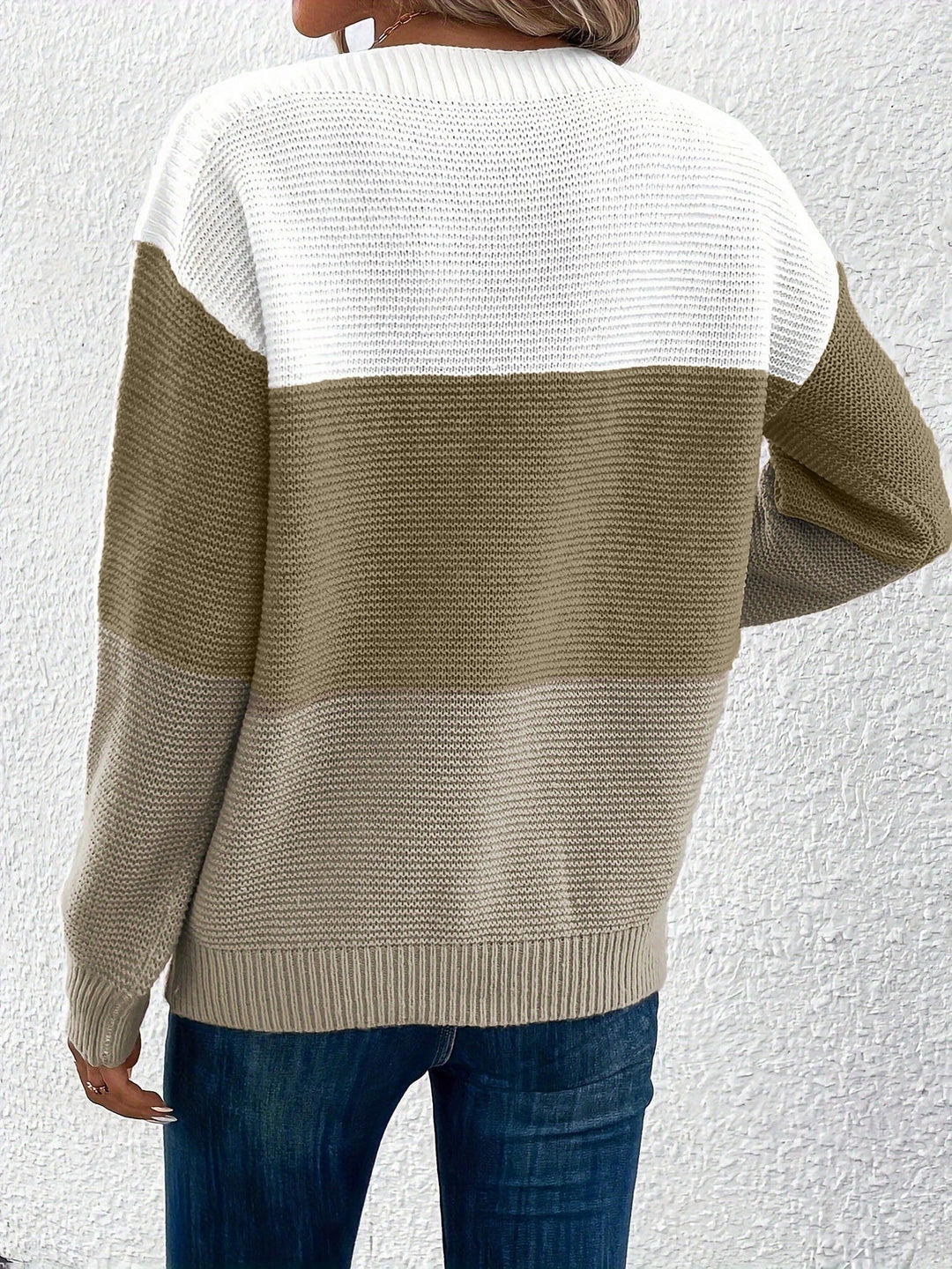 Isla colour-block crew neck jumper in Olive