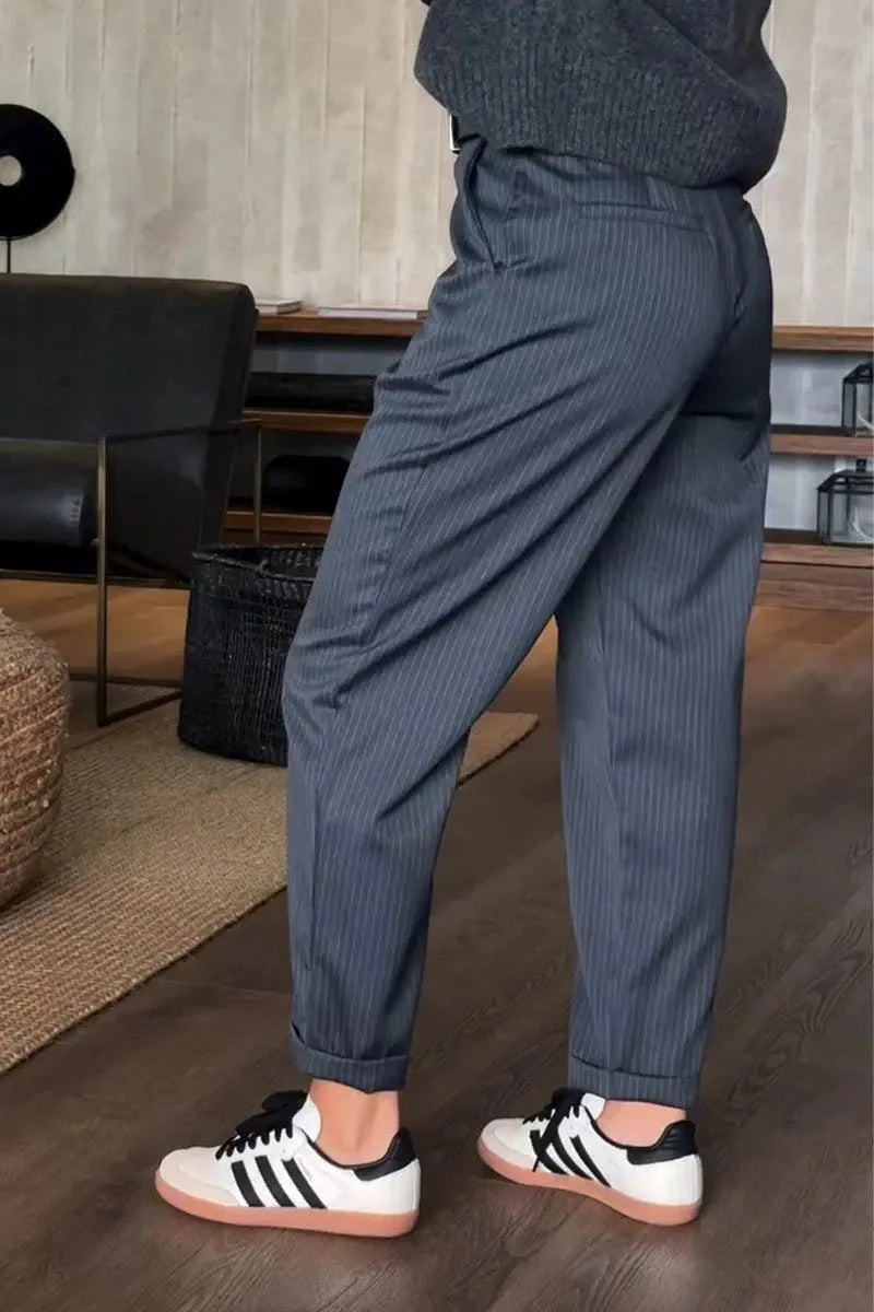 Mathilda | Pantalon élégant à rayures flatteur pour la silhouette