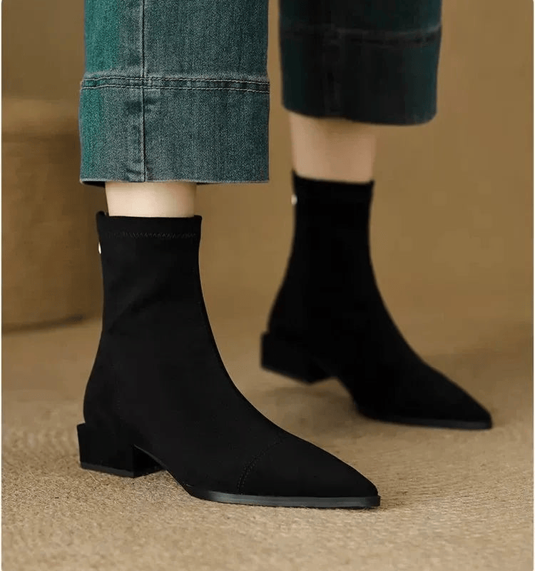 Palelle pointed-toe ankle boots in Black